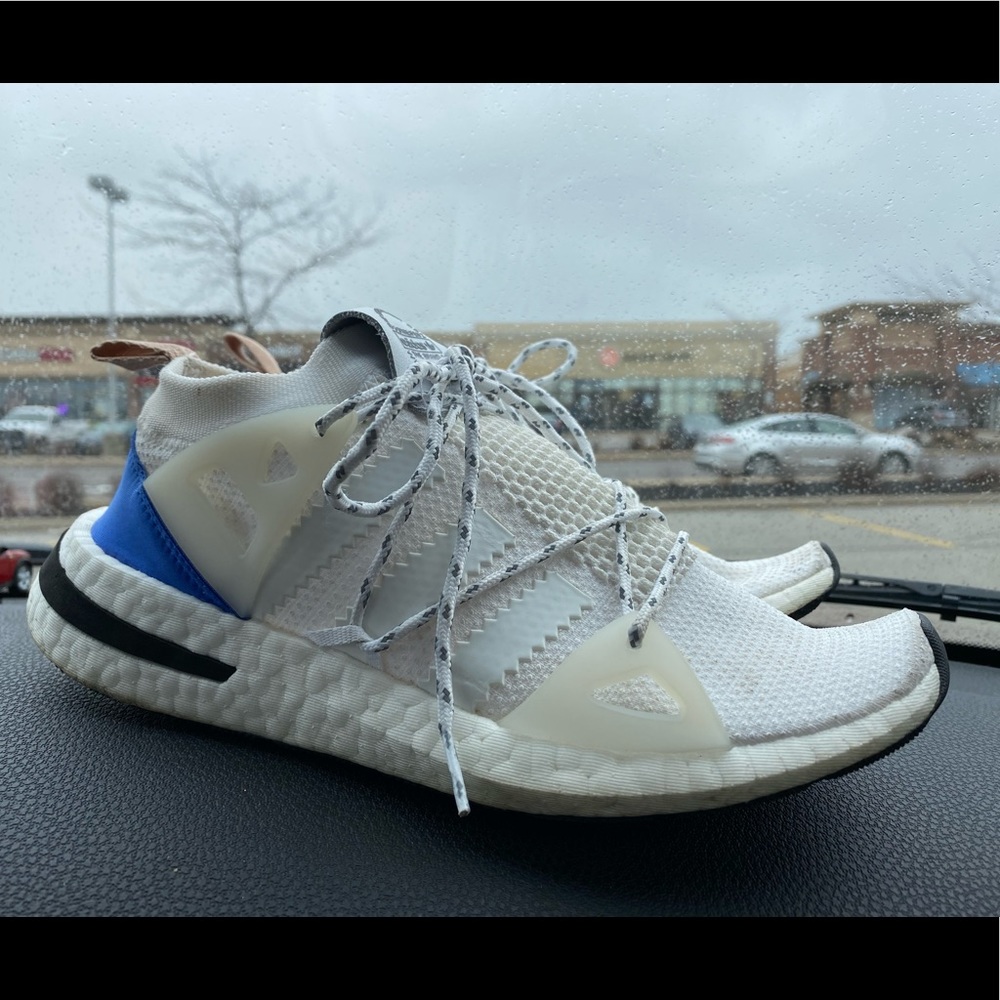 White Adidas Arkyn Size 6.5